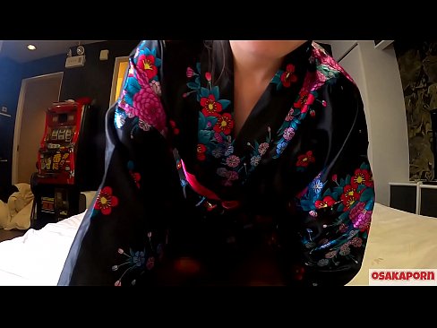 ❤️ Vajza e re cosplay pëlqen seksin deri në orgazmë me një shiringë në një kalorës dhe një blowjob. Vajzë aziatike me pidhi leshtore dhe cica të bukura me kostum tradicional japonez në video amatore që tregon masturbim me lodra qij. Sakura 3 OSAKAPORN. Porno fb tek ne sq.porngifer.ru ﹏